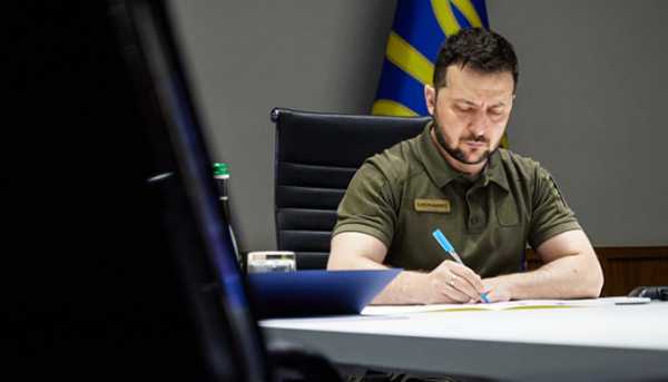 Головна 26 Президент Зеленський вручив нагороди 360 військовослужбовцям, 146 з яких – посмертно.