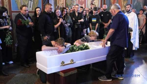 На честь Валентини Савіцької. «Прагну, аби кожен усвідомив, якою була моя Валя»