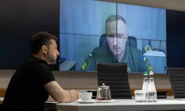 Зустріч Зеленського з командирами шести корпусів стосовно найскладніших ділянок фронту
