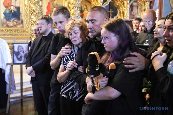 На честь Валентини Савіцької. «Прагну, аби кожен усвідомив, якою була моя Валя» 19 На честь Валентини Савіцької. «Прагну, аби кожен усвідомив, якою була моя Валя» 19