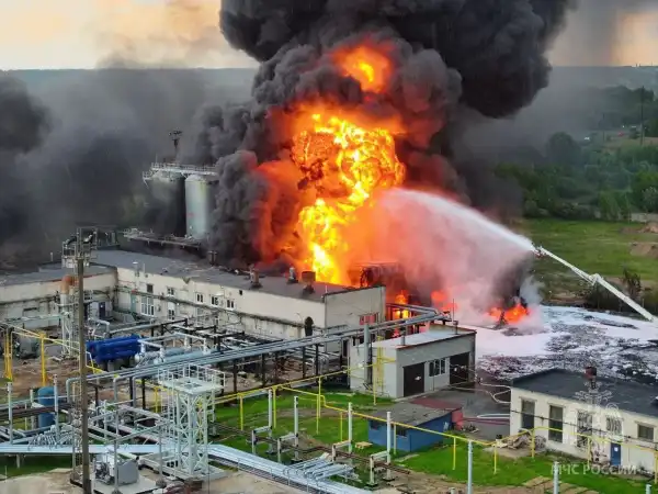 В половині російських областей тепер лунають сирени повітряної тривоги, повідомляє Bloomberg. 3 В половині російських областей тепер лунають сирени повітряної тривоги, повідомляє Bloomberg. 3