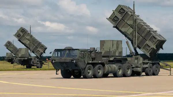 Польща не планує надавати Україні додаткові ракети “Петріот”, – Туск