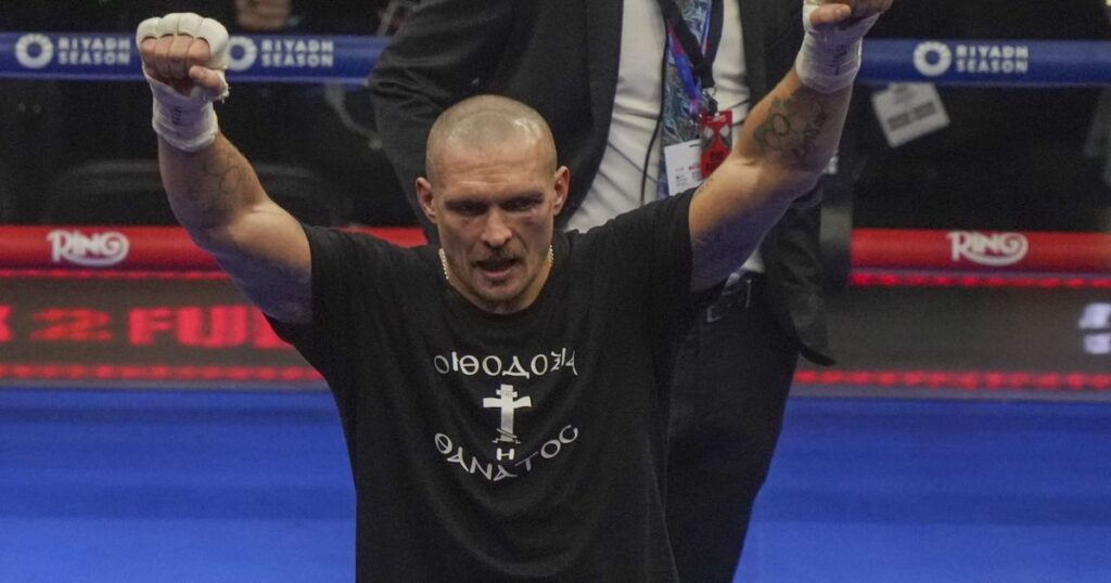 Усик визначив потенційних суперників для свого фінального поєдинку. 13