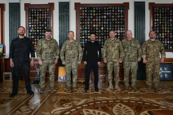 Зміна керівництва ЗСУ може надати Україні можливість переломити хід війни, — Bloomberg