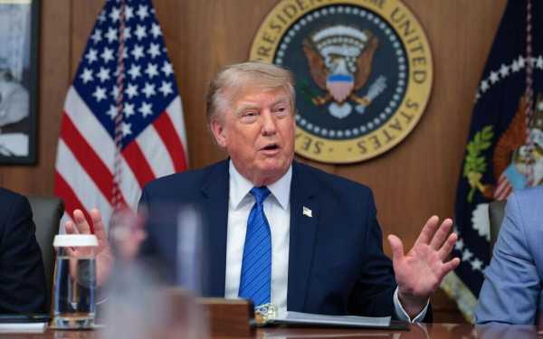 Американські ЗМІ: перед проміжними виборами Трамп може оголосити надзвичайний стан 5