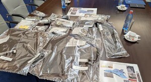 У водах Чорного моря, неподалік від румунського узбережжя, було виявлено об'єкт, що викликав підозру, розміром зі звичайний човен. 6 У водах Чорного моря, неподалік від румунського узбережжя, було виявлено об'єкт, що викликав підозру, розміром зі звичайний човен. 6