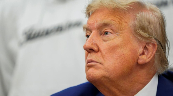 Трамп тимчасово припинив запровадження 50% мит на канадські товари.
