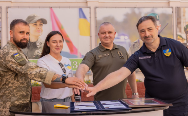 У столиці України відбулося погашення поштової марки, яка вшановує прикордонників з підрозділу «СТРІКС». 7 У столиці України відбулося погашення поштової марки, яка вшановує прикордонників з підрозділу «СТРІКС». 7