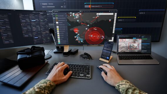 Інноваційний центр Міністерства оборони потребує IT-фахівців: відкрито близько 30 вакансій