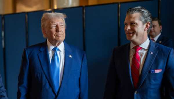 Трамп заперечив інформацію про його нібито негативні висловлювання щодо Гегсета. 13 Трамп заперечив інформацію про його нібито негативні висловлювання щодо Гегсета. 13