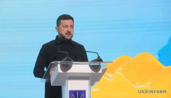 Президент Зеленський дав обіцянку, що оклади педагогів збільшуватимуться.