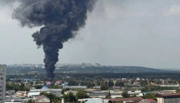 У Брянську зайнялися вогнем сховища постачальника «Газпромнефть-СМ» 7