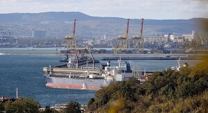 Глобальний лідер судноплавства призупинив діяльність у Новоросійську слідом за атакою безпілотника, повідомляють медіа. 6 Глобальний лідер судноплавства призупинив діяльність у Новоросійську слідом за атакою безпілотника, повідомляють медіа. 6