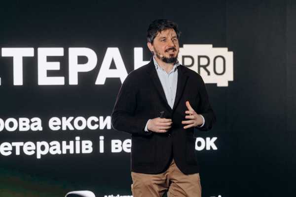 «У команді це назвали «корабель Excel», бо дані до нас дуже довго пливли». CDTO Мінветеранів — про те, що сповільнює цифровізацію ветеранських послуг та як із цим боротися. 5 «У команді це назвали «корабель Excel», бо дані до нас дуже довго пливли». CDTO Мінветеранів — про те, що сповільнює цифровізацію ветеранських послуг та як із цим боротися. 5