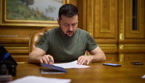 Президент України Володимир Зеленський відзначив державними нагородами ще 680 українських захисників, 349 із яких – посмертно.