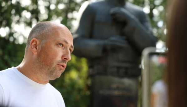 Пам'ятник з могили Євгена Коновальця, що розташований у Роттердамі, доставлено на Львівщину. 16 Пам'ятник з могили Євгена Коновальця, що розташований у Роттердамі, доставлено на Львівщину. 16