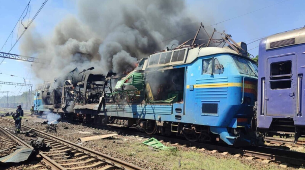Російські війська завдали удару дроном по електричці, що прямувала з Лозової до Харкова, внаслідок чого є загиблі та травмовані пасажири.