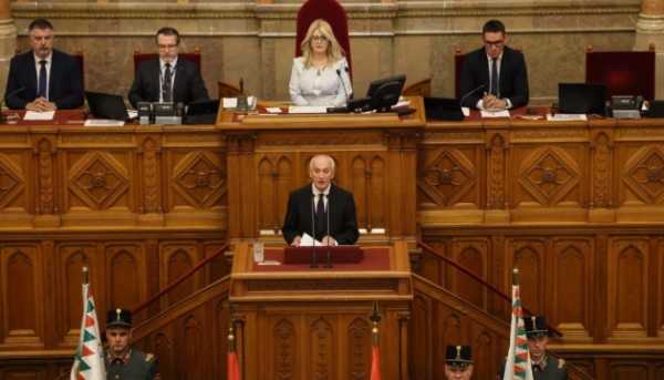 Новим головою Угорщини обрано 73-річного Андраша Баку. 17 Новим головою Угорщини обрано 73-річного Андраша Баку. 17