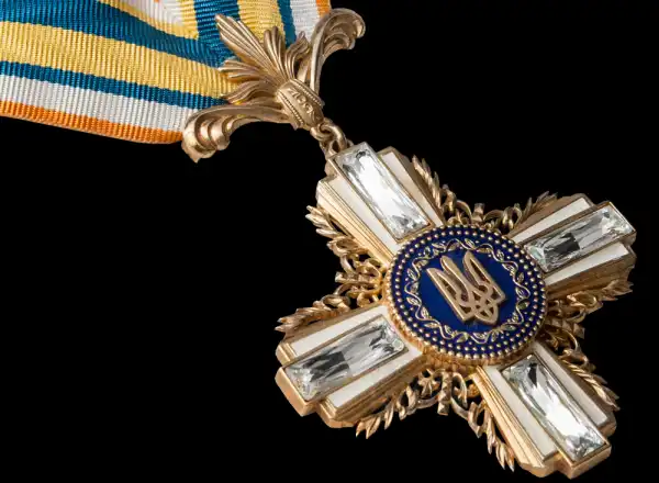 Зеленський вручив Ілону Маску відзнаку Свободи 4 Зеленський вручив Ілону Маску відзнаку Свободи 4