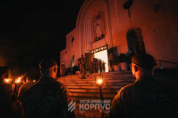 У Києві відбулося прощання з полковником Євгеном Коновальцем 11 У Києві відбулося прощання з полковником Євгеном Коновальцем 11