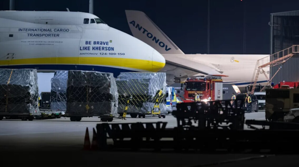 Безпілотник із вибуховими речовинами, що наближався до українського літака в Німеччині, пов’язали з ГРУ РФ – ABC News