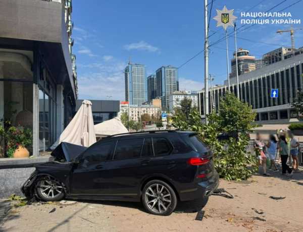 Аварія в центрі столиці: один з учасників раніше вже скоїв смертельне ДТП, внаслідок якого загинула дитина, але був відпущений із СІЗО – ЗМІ 5 Аварія в центрі столиці: один з учасників раніше вже скоїв смертельне ДТП, внаслідок якого загинула дитина, але був відпущений із СІЗО – ЗМІ 5