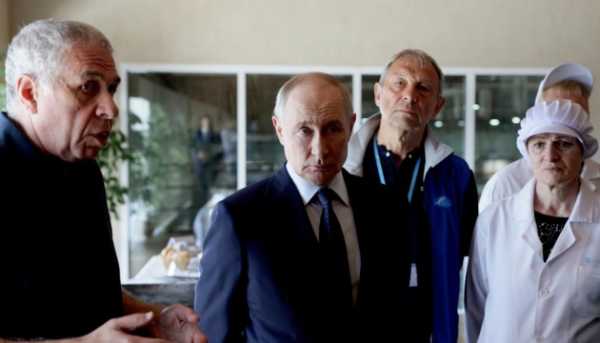 ISW визначило можливу причину візиту Путіна на незаконно захоплений японський острів