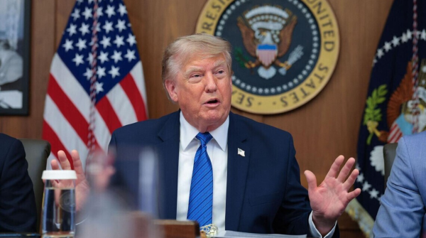 Американські ЗМІ: перед проміжними виборами Трамп може оголосити надзвичайний стан