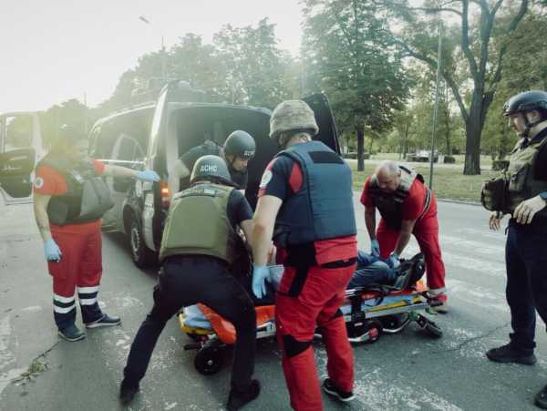 Російські сили завдали масованих ударів по Нікопольщині, є поранені серед мирного населення 5