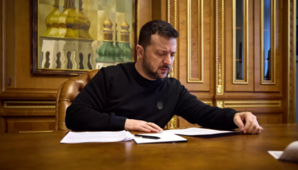 Глава держави затвердив закон, який надає колишнім ув’язненим, що вступили до лав ЗСУ, такі самі права, як і іншим оборонцям.