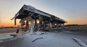 За останні пів року російські війська зруйнували понад 300 автозаправних станцій, повідомив Шмигаль. 6