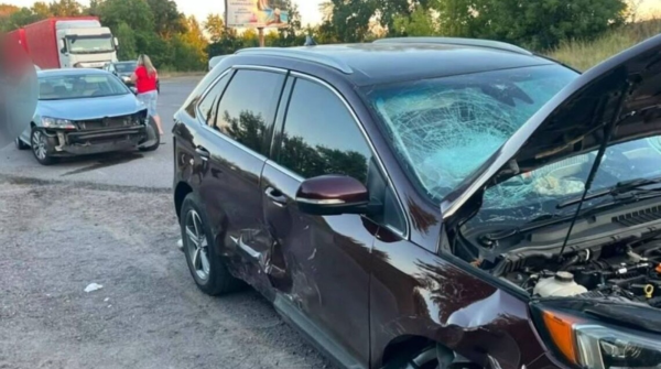 Бізнесмен, близький до “Слуги Народу”, спричинив аварію та залишив місце події – ЗМІ