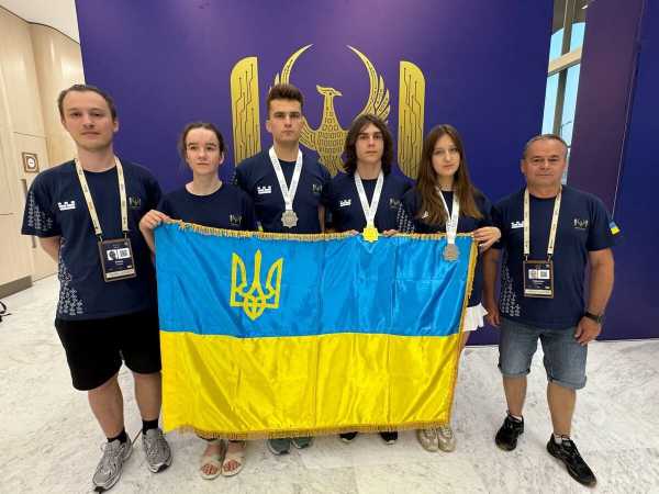 Українські учні здобули золоту та дві срібні нагороди на Всесвітній олімпіаді з програмування 2026 8 Українські учні здобули золоту та дві срібні нагороди на Всесвітній олімпіаді з програмування 2026 8
