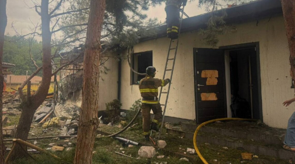 Росія завдала удару по Київській області: зафіксовано руйнування та постраждалі в двох районах.