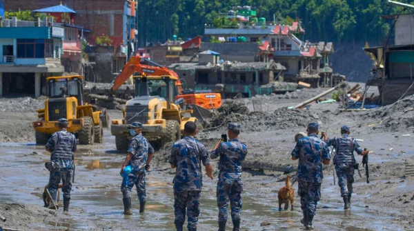 Кількість жертв повені в Непалі зросла до майже 390.