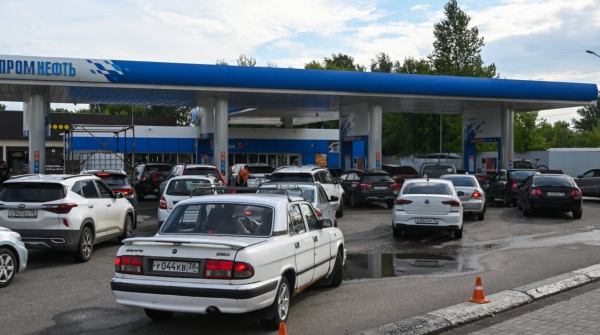 Понад 70% автозаправних станцій у росії зіткнулися з дефіцитом бензину, повідомляють ЗМІ.