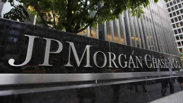 Bitcoin готується витіснити золото: оцінка JPMorgan