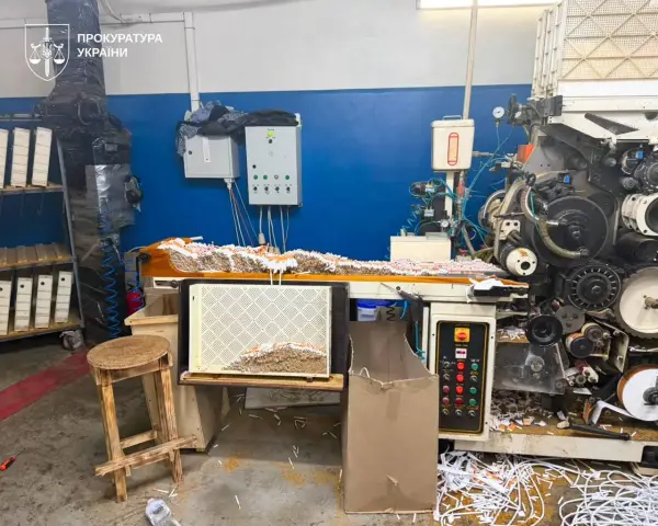 Генпрокуратура розгромила львівський картель контрабандистів цигарок 4