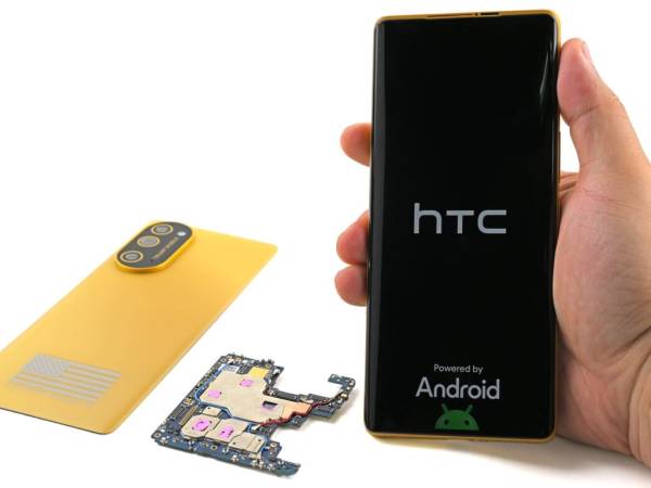 Trump Phone: китайський HTC U24 Pro у золотій оболонці