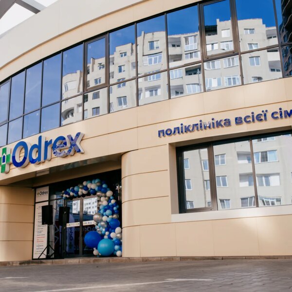 Адвокати Odrex саботують суди: чому лікарі-обвинувачені у недбалості не з’являються на засідання