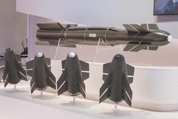 Україна отримала всі обіцяні французькі ракети SCALP, AASM Hammer та Aster 30 5 Носові частини комплектів AASM Hammer з різними системами наведення.