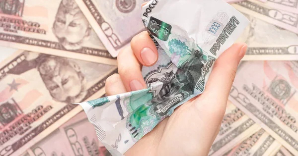 Кожна п’ята російська компанія готується до скорочень через податки на війну